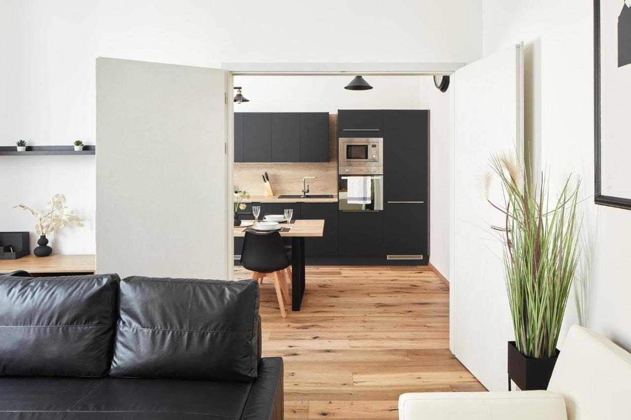 Prague Days - Stylish Apartment - Workspace ภายนอก รูปภาพ
